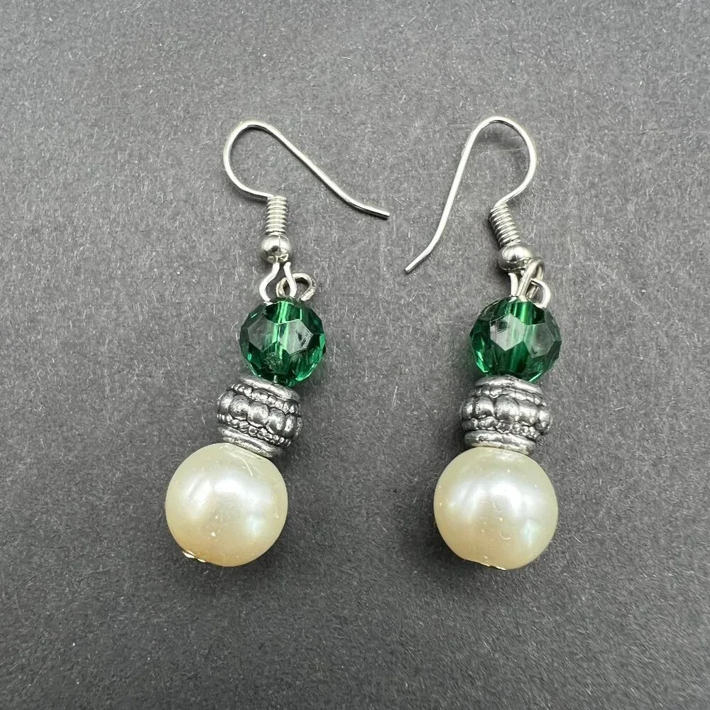 Faux Pearl Pierced Dangle Earrings Green Bead‎ Silver Tone Wire Drop